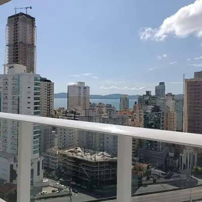 Apto novo com vista pro mar