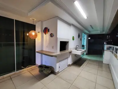 A cozinha ou kitchenette de Requinte e conforto à 50m do mar