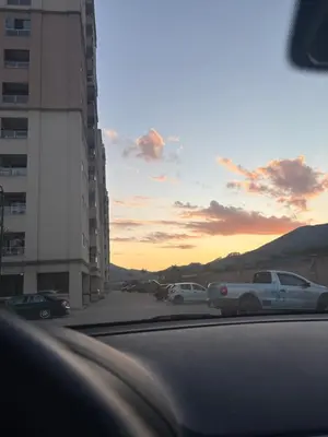 Uma vista geral da montanha ou uma vista da montanha a partir do apartamento