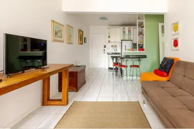 A cozinha ou kitchenette de Lindo apto beira mar com garagem e internet