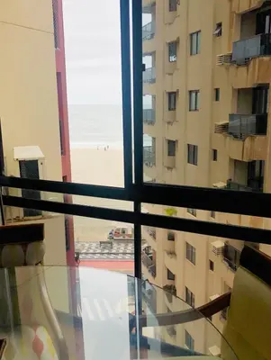 Uma varanda ou terraço em Lindo apto beira mar com garagem e internet