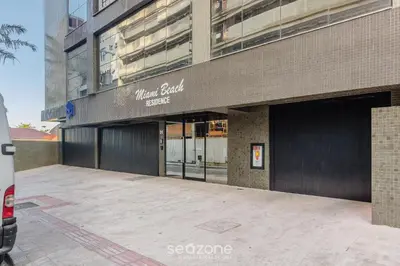 O edifício onde o apartamento está situado