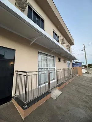 O edifício onde o apartamento está situado