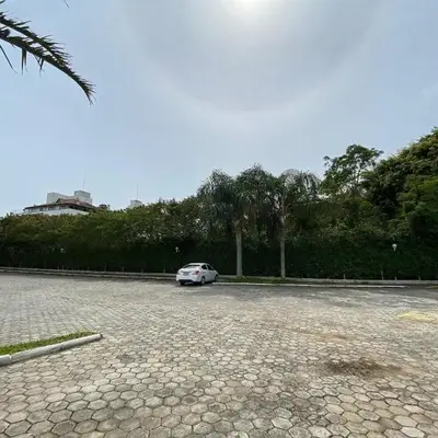 Aptos em Condomínio a 40 metros da Praia de Bombinhas - BDSs