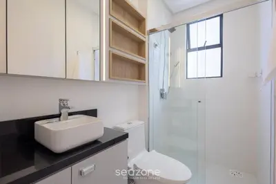 Uma casa de banho em Estadia completa a 500m do mar em Itapema - STWs