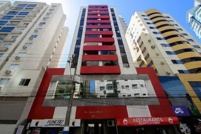 O edifício onde o apartamento está situado
