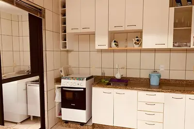 A cozinha ou kitchenette de Apartamento no Centro de Bombinhas a 100m da Praia