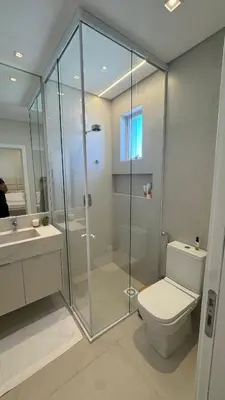 Uma casa de banho em Apt luxo vista mar 160m com jacuzzi e 2 garagens