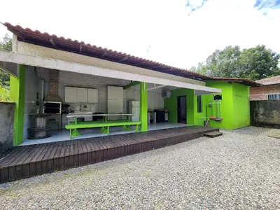 A planta de Casa Bombas para até 12 pessoas, 3 dormitórios com Ar Condicionado