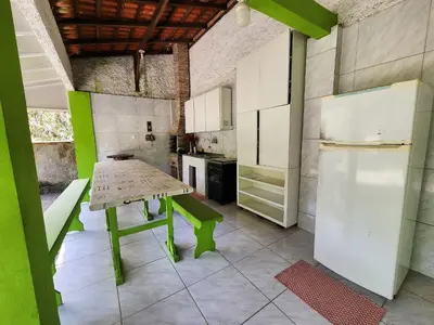 A planta de Casa Bombas para até 12 pessoas, 3 dormitórios com Ar Condicionado