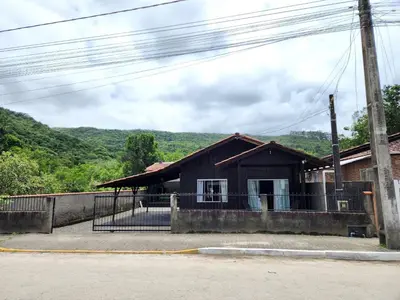 A planta de Casa Bombas para até 12 pessoas, 3 dormitórios com Ar Condicionado