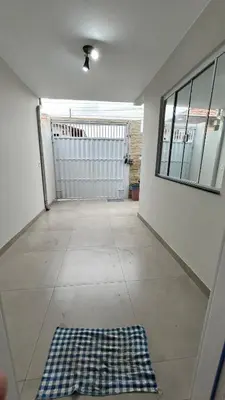 A planta de Casa Duplex Completa a Poucos Minutos da Praia