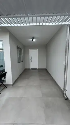 A planta de Casa Duplex Completa a Poucos Minutos da Praia