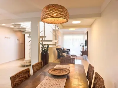 A planta de Triplex 3 Suites com Jacuzzi em Canto Grande