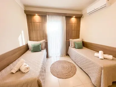 A planta de Triplex 3 Suites com Jacuzzi em Canto Grande
