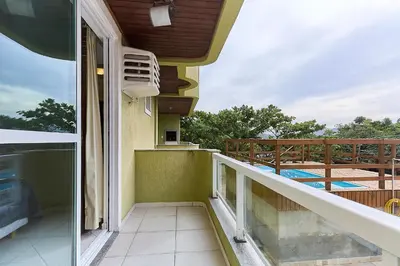 Uma varanda ou terraço em 1139 Lindo e Confortável apartamento em Bombinhas Centro