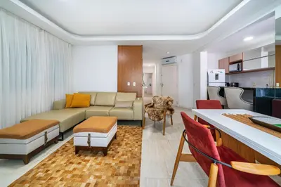 Uma área de estar em Aluguel Apartamento 2 quartos vista mar Bombas/SC