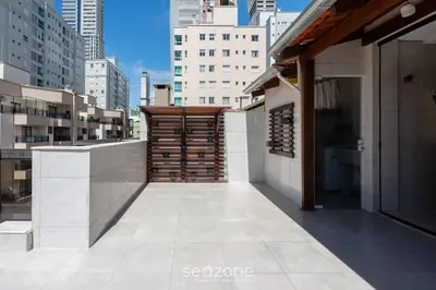 O edifício onde o apartamento está situado