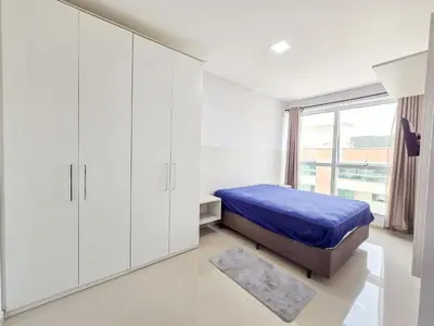 Uma cama ou camas num quarto em 101 - Apto com 02 quartos na Praia de Bombas