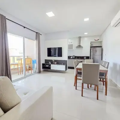 101 - Apto com 02 quartos na Praia de Bombas