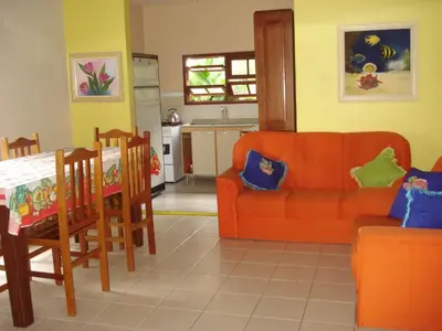 Uma área de estar em Residencial Aracuã