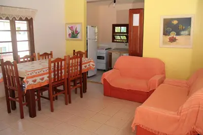 Uma área de estar em Residencial Aracuã