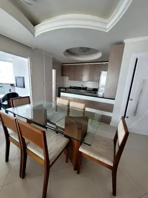 A cozinha ou kitchenette de Excelente AP no Coração da Meia Praia