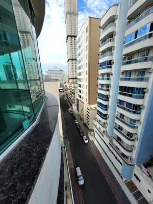 O edifício onde o apartamento está situado