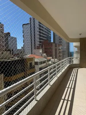 Uma varanda ou terraço em Apto Quadra Mar - Meia Praia - 3 quartos