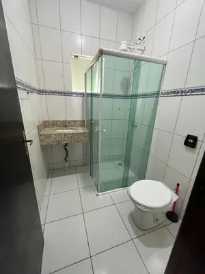 Uma casa de banho em Casa na praia de Porto Belo, 450m da praia