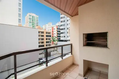 Uma varanda ou terraço em Aptos completos em Meia Praia a 150m do Mar - EOOs