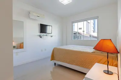 A planta de Amplo Apto Bem Localizado a 200 metros da Praia