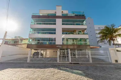 A planta de Amplo Apto Bem Localizado a 200 metros da Praia