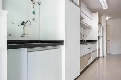 A planta de Amplo Apto Bem Localizado a 200 metros da Praia