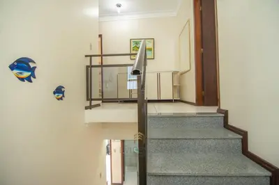 A planta de Excelente Sobrado a 350 Metros da Praia de Bombas