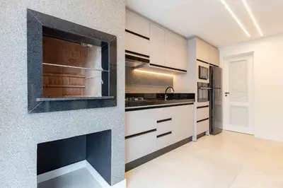 A cozinha ou kitchenette de Apartamento Lindíssimo na Praia de Bombas