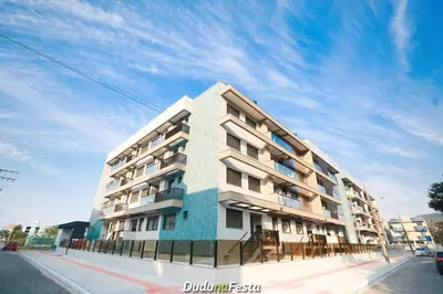 O edifício onde o apartamento está situado