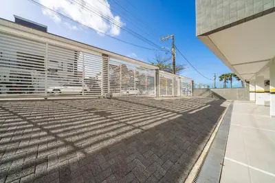 O edifício onde o apartamento está situado