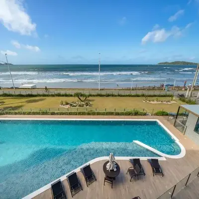 Duplex Alto Padrão Frente Mar com Piscina - 1149