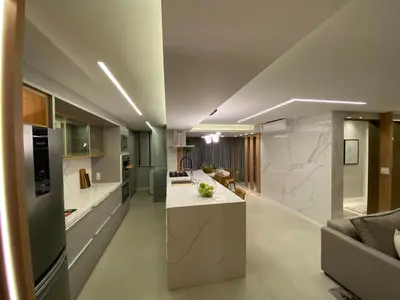 A cozinha ou kitchenette de Excelente apartamento Frente Mar na Barra Sul