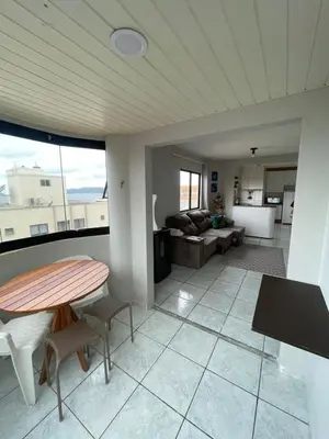 A planta de Apartmento a 30 metros do mar de Meia Praia - ITAPEMA 2 Quartos