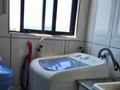A planta de Apartmento a 30 metros do mar de Meia Praia - ITAPEMA 2 Quartos