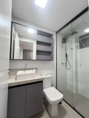 Uma casa de banho em Apartamento Itapema alto padrão 5 pessoas