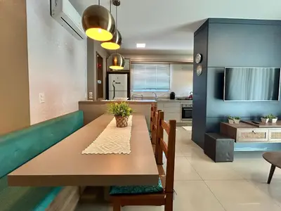 A cozinha ou kitchenette de Apartamento no Residencial Toronto – Conforto e praticidade a poucos metros do mar!