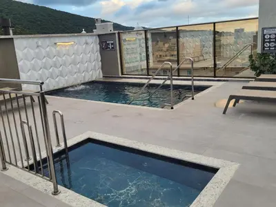 A planta de Apartamento 2 suites Luxo, 1 quadra mar, Piscina Climatizada no condominio