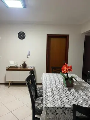 Uma área de estar em Apartamento em Meia Praia, Itapema, 190m do mar, 3 quartos, sendo 1 suíte!
