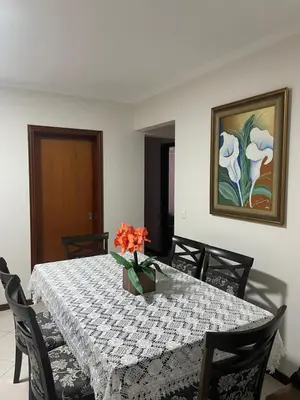 Uma área de estar em Apartamento em Meia Praia, Itapema, 190m do mar, 3 quartos, sendo 1 suíte!