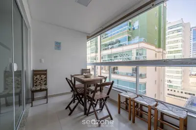 Uma varanda ou terraço em Apto 3Q c/ churrasq. 500m da praia Itapema ESM602