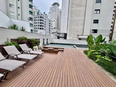 A piscina em ou perto de Apartamento 3 dormitórios quadra da praia