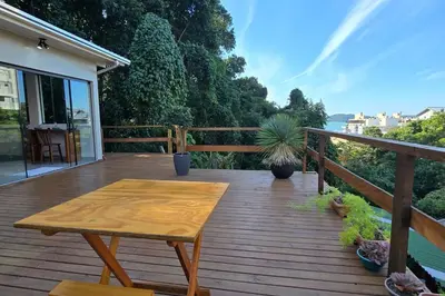 Uma varanda ou terraço em Loft Romântico no centro de Bombinhas
